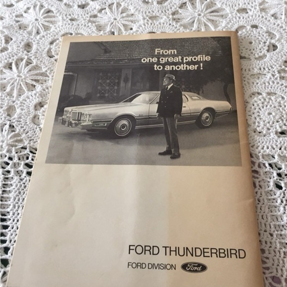 The World of Bob Hope Paperback Book Magazine Black & White Pictures Articles - Picture 2 of 5